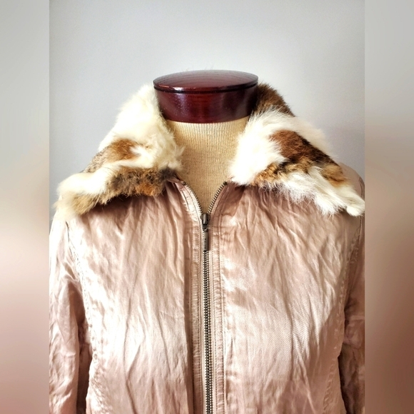 Mi-Tu gold jacket with  removable rabbit fur collar. Size 44 (US 6) - Picture 4 of 10